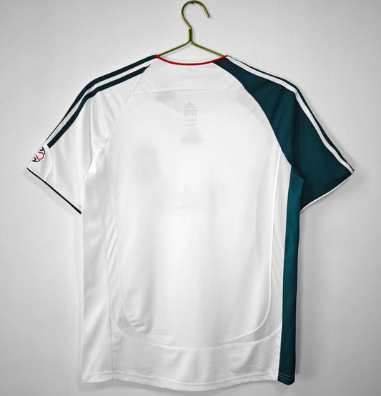 Liverpool FC 2006-2008 | Segunda Equipación