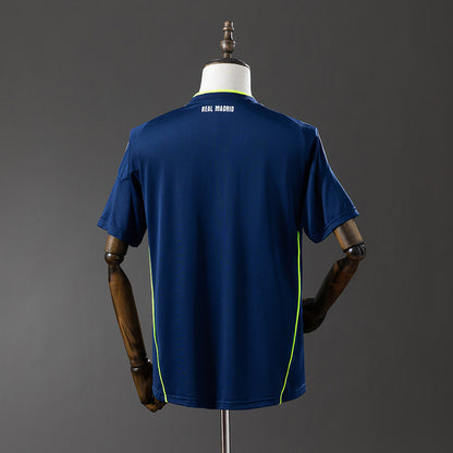 Real Madrid 2010-2011 | Segunda Equipación