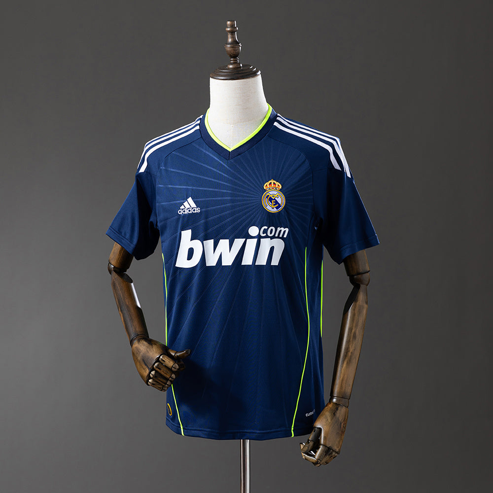 Real Madrid 2010-2011 | Segunda Equipación