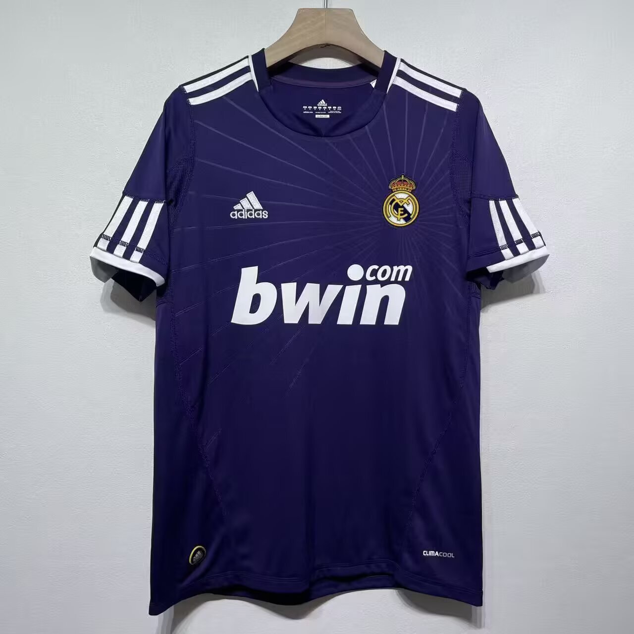 Real Madrid 2010-2011 | Tercera Equipación