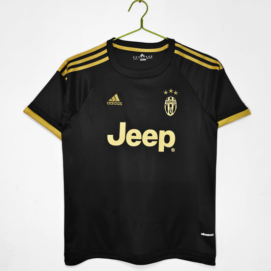 Juventus 2015-2016 | Tercera Equipación