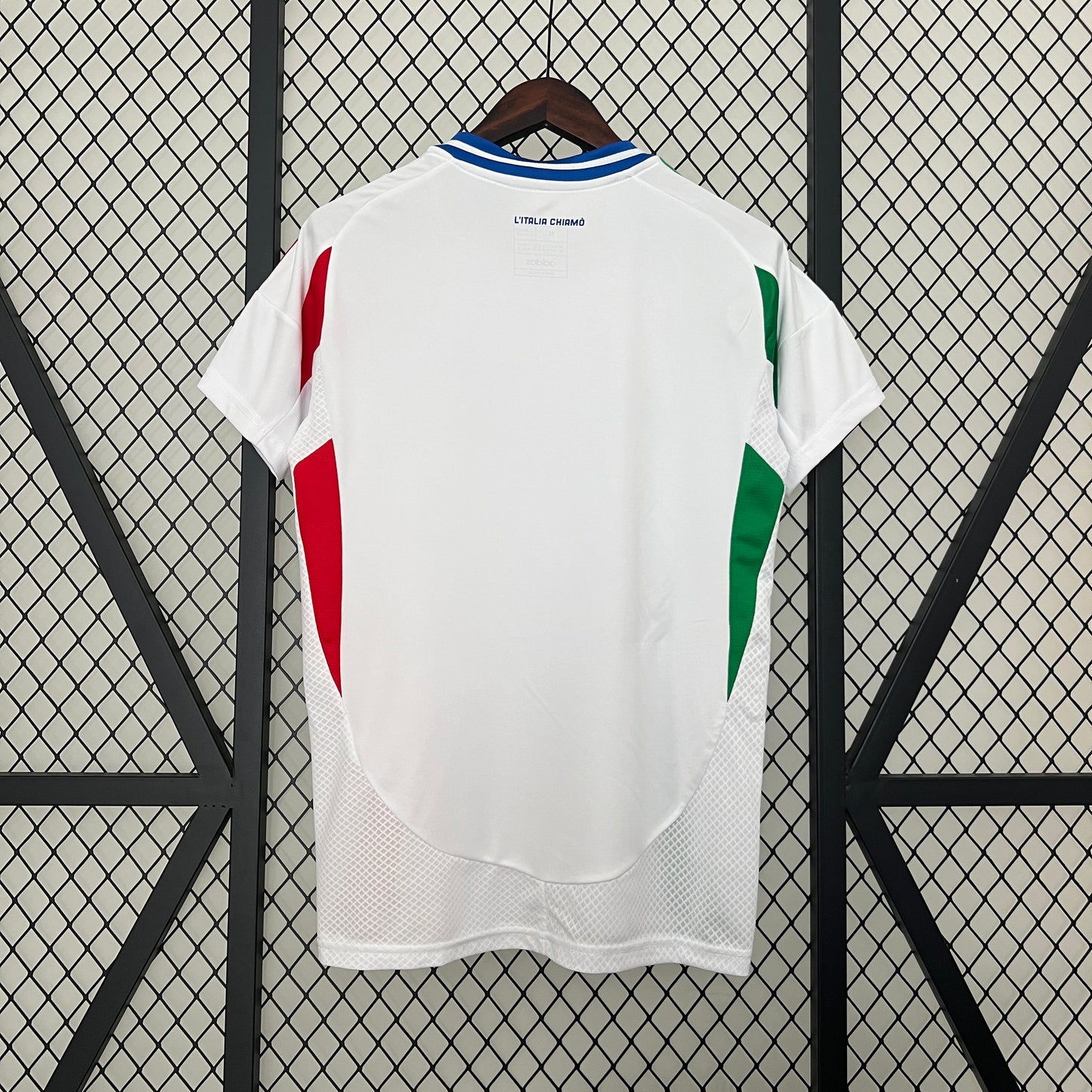 Italia 2024 | Visitante Mujer