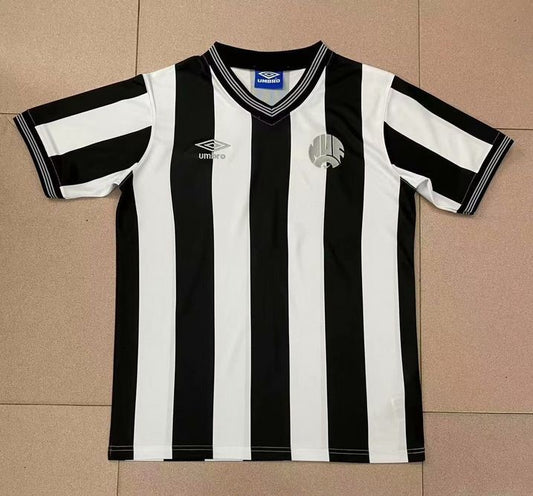 Newcastle United FC 1983-1984 |Primera Equipación