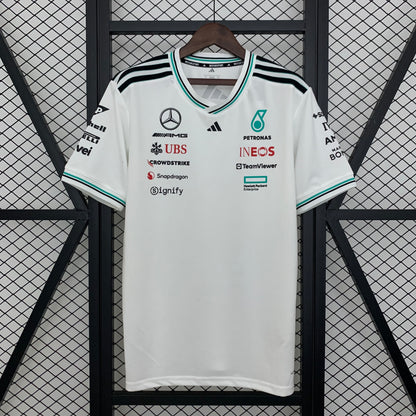 Mercedes 2025